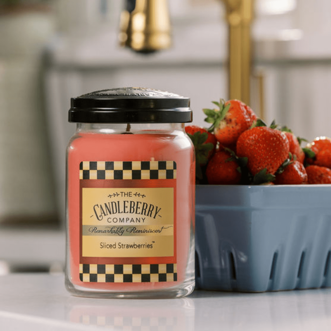 Sliced Strawberries™, Large Jar Candle